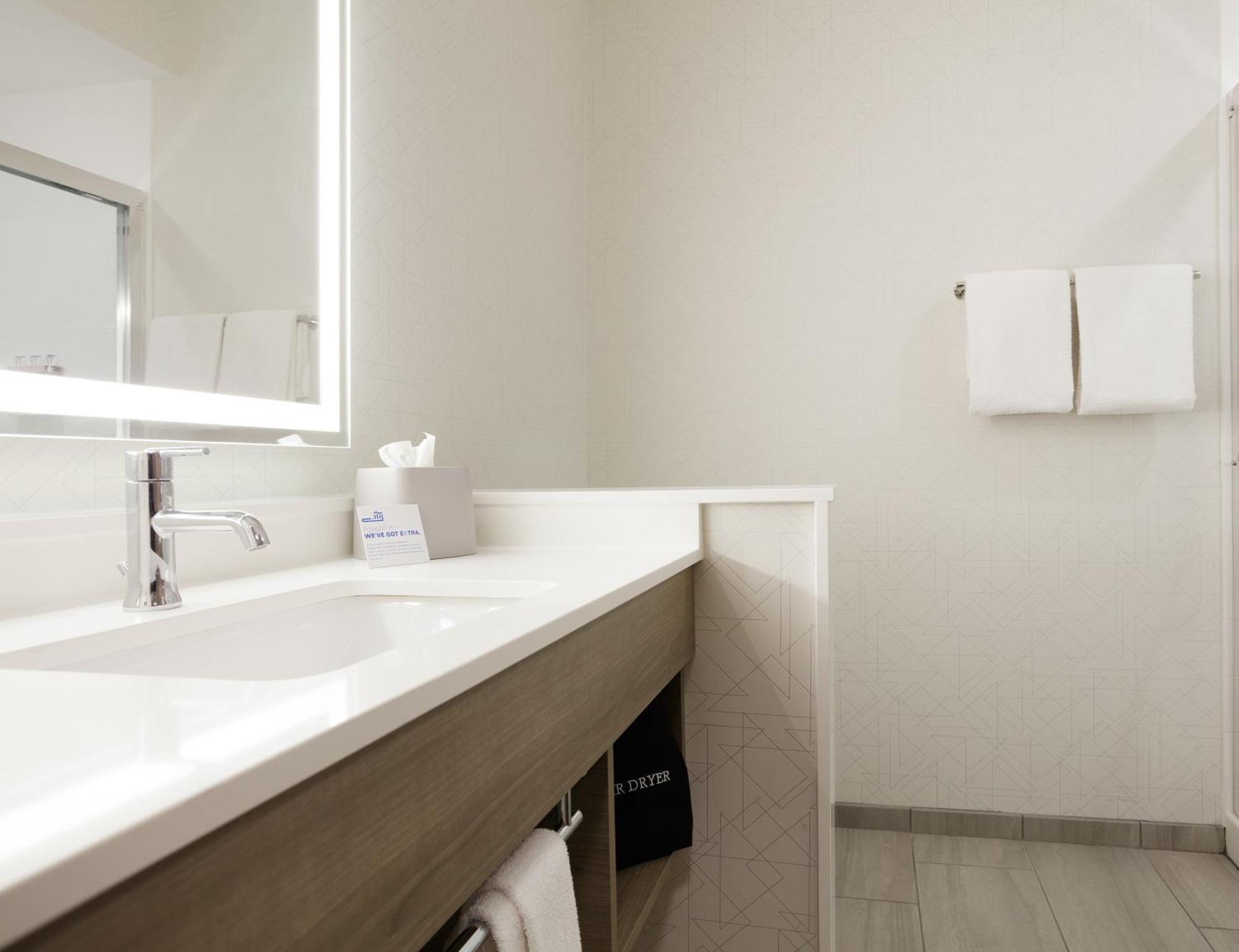Holiday Inn Express Hotel & Suites Los Angeles Airport Hawthorne By Ihg Buitenkant foto